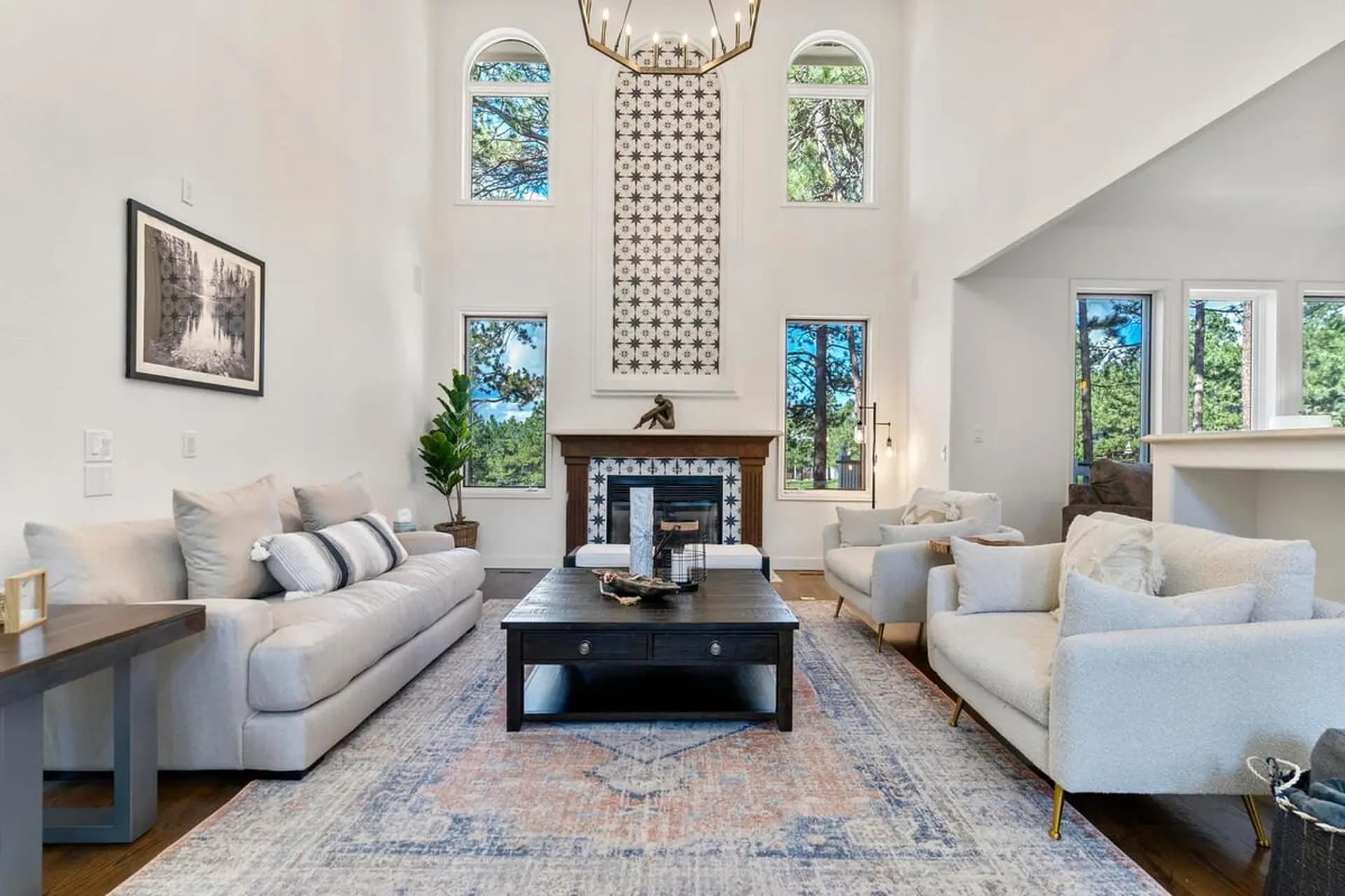 Experience Monument’s Luxury Vacation Rentals: A Guide to Exclusivity and Elegance